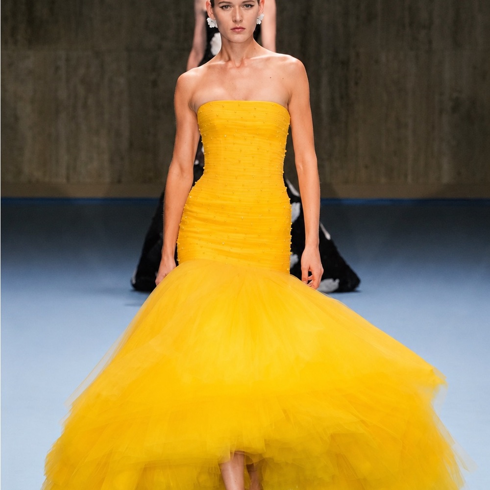 New NWT Carolina Herrera Embroidered Strapless Mermaid Gown Taxi Cab Yellow 8 - Picture 5 of 12